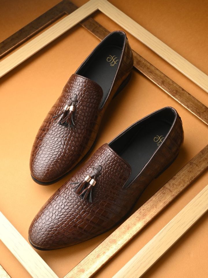 Tassel cheap loafers myntra