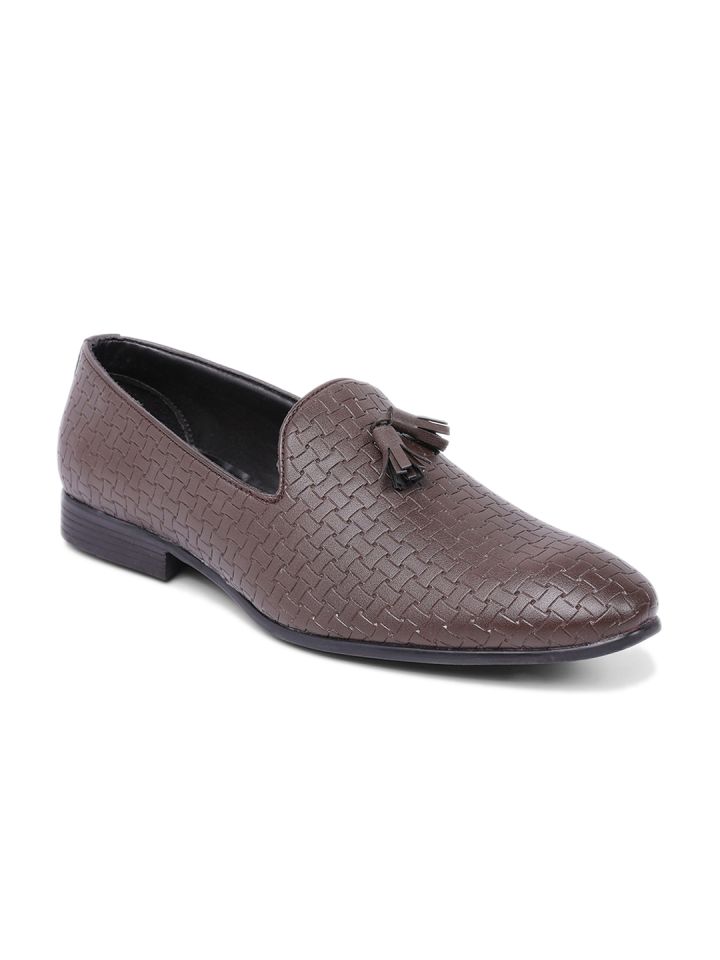 Buy The Indian Garage Co Men Textured Tassel Loafers Casual