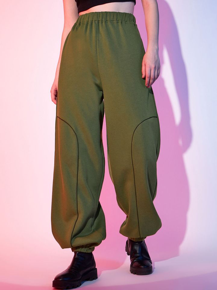Street 9 joggers top