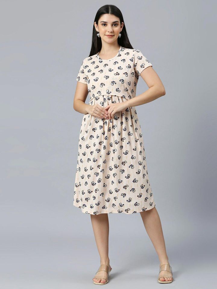 Nursing discount gowns myntra