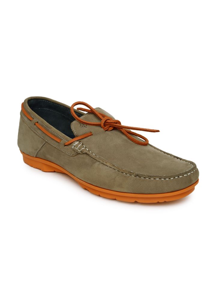 Ruosh shoes shop