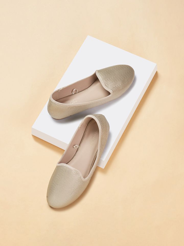 Forever glam shop shoes by pantaloons