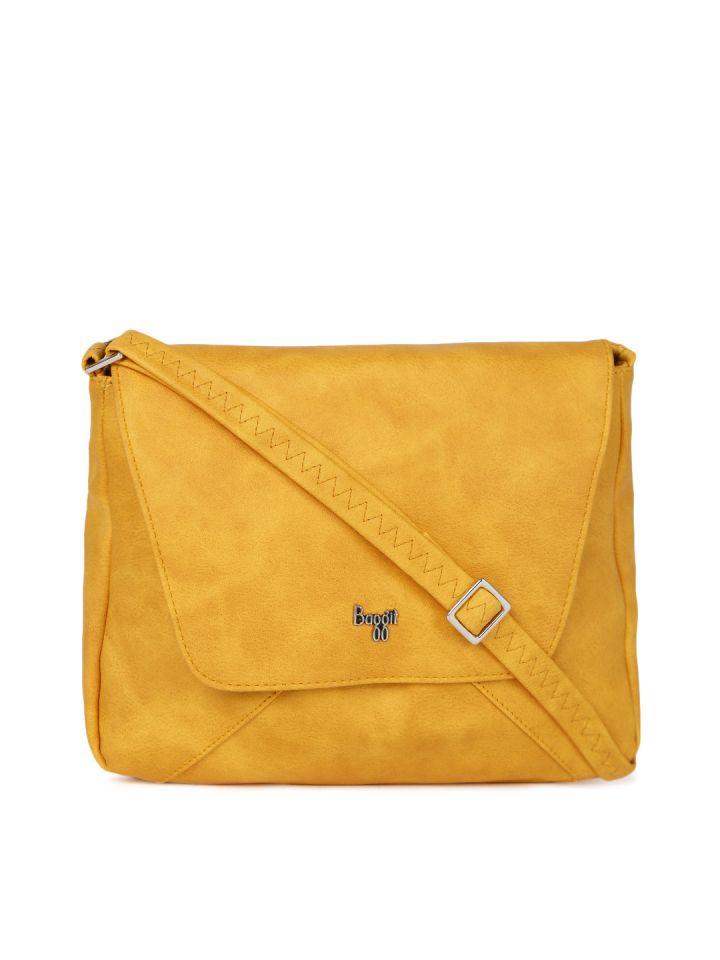 Myntra baggit top