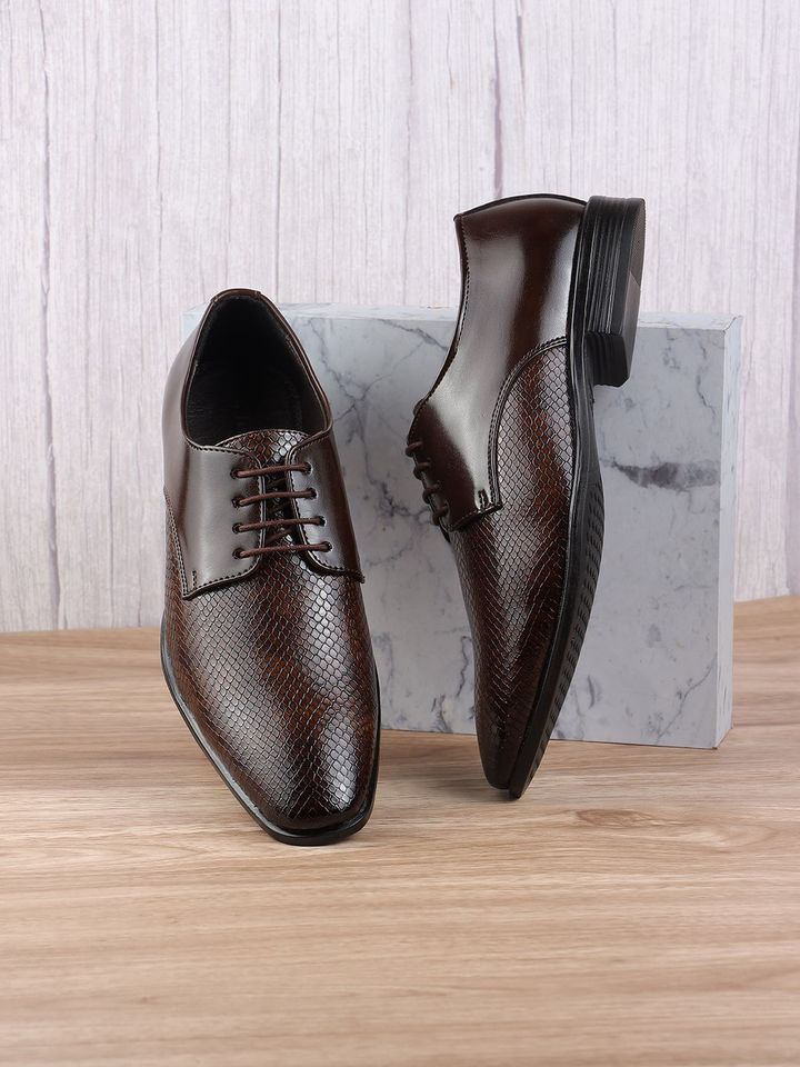 Brown Mochi Shoes Flipkart Buy Mochi Men Brown Solid Leather