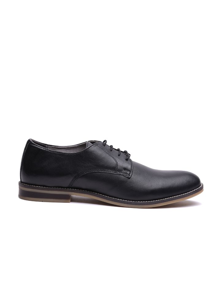 Buy United Colors Of Benetton Men Black 