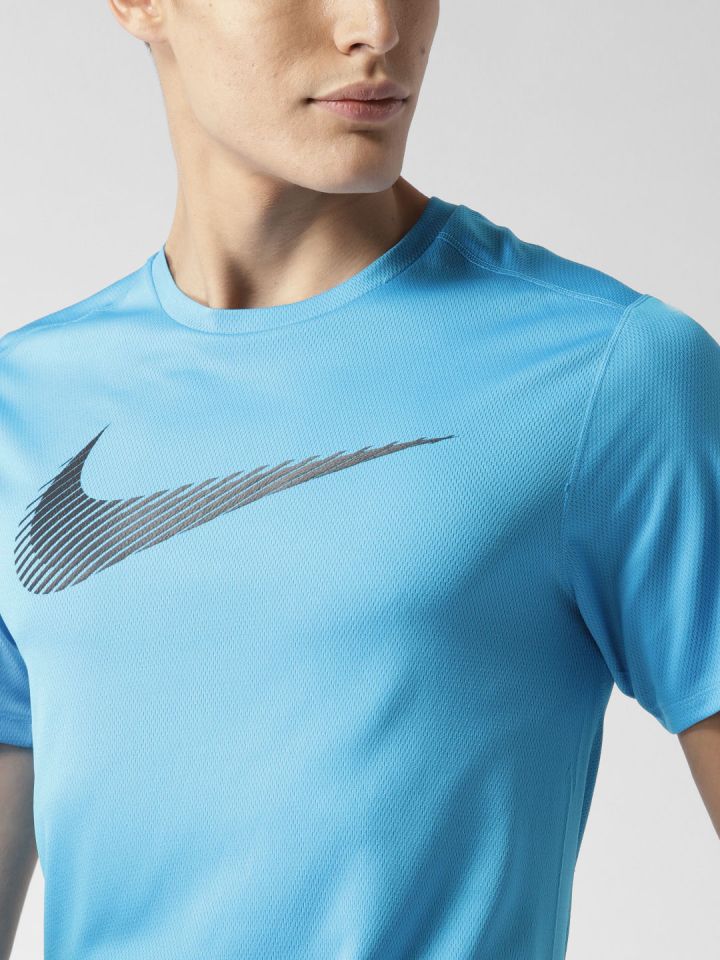 Nike light sales aqua shirt