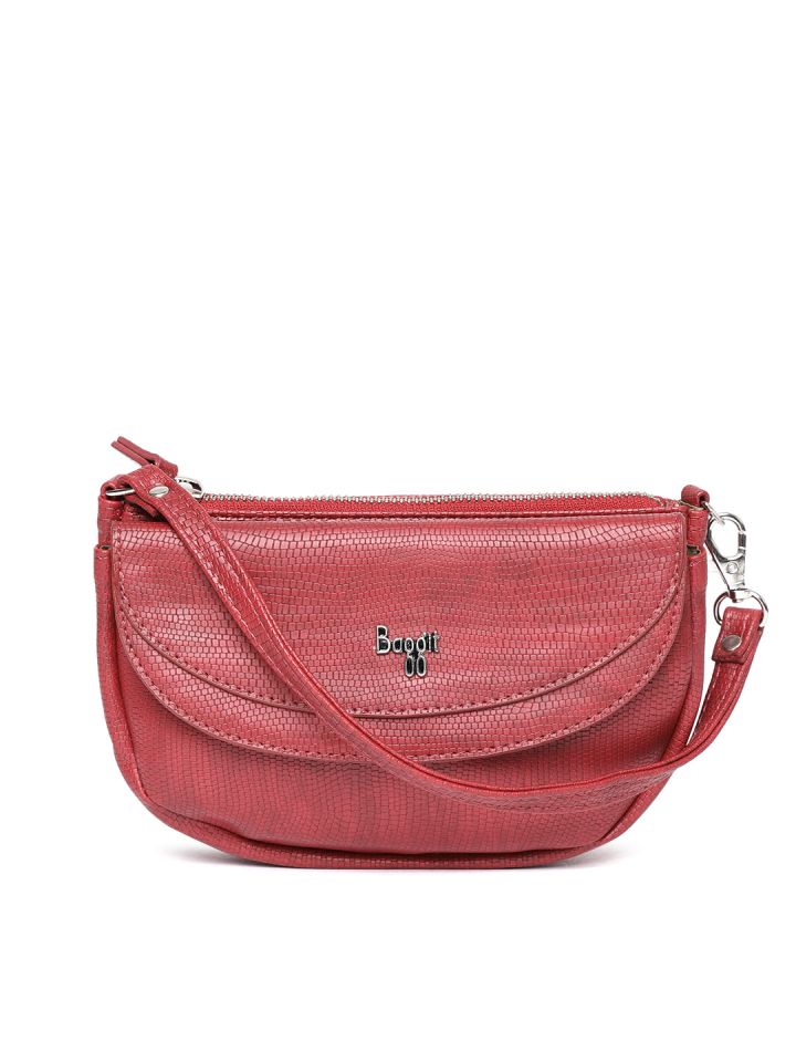 Baggit best sale clutches myntra