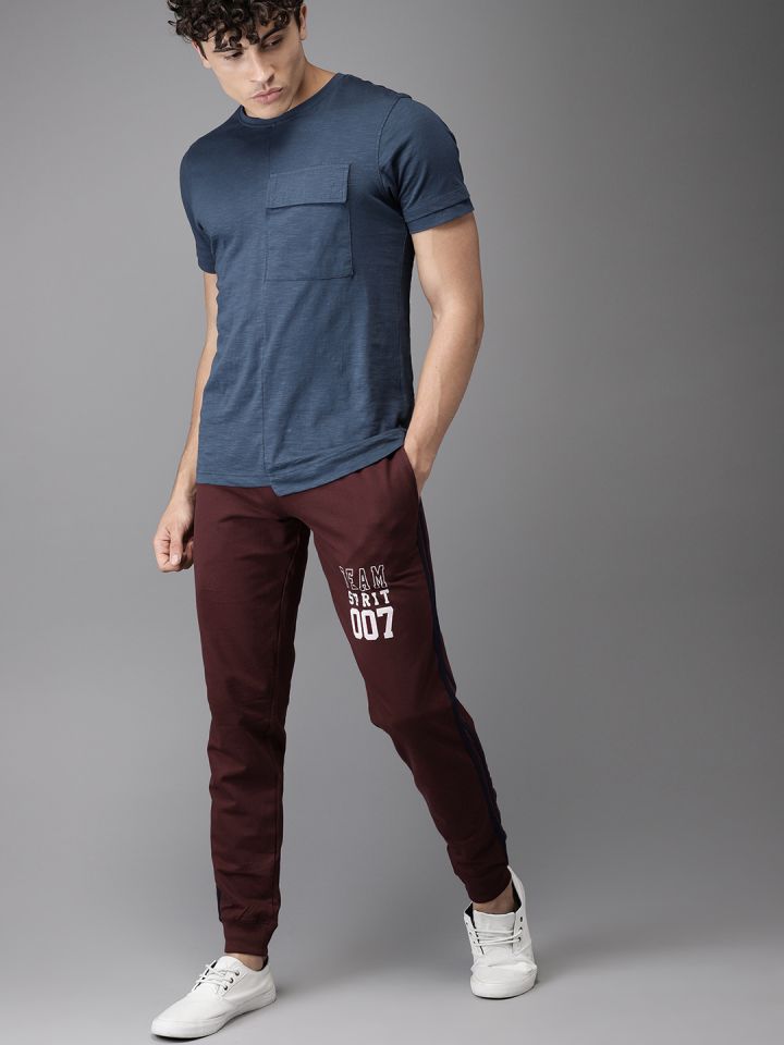 Maroon joggers discount outfit mens