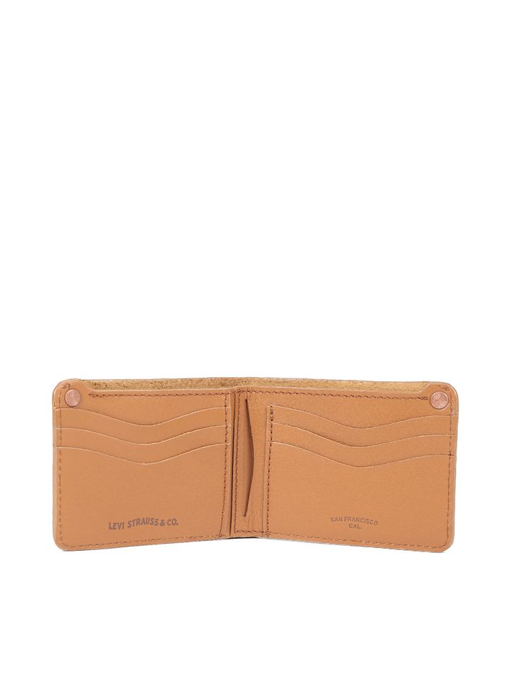levis wallets myntra