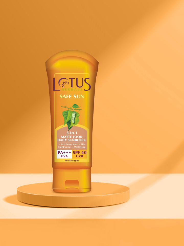 Machtig ziel Hervat Buy Lotus Herbals Sustainable Safe Sun 3 In 1 Matte Look SPF 40 Daily  Sunscreen 100 G - Sunscreen for Women 57619 | Myntra