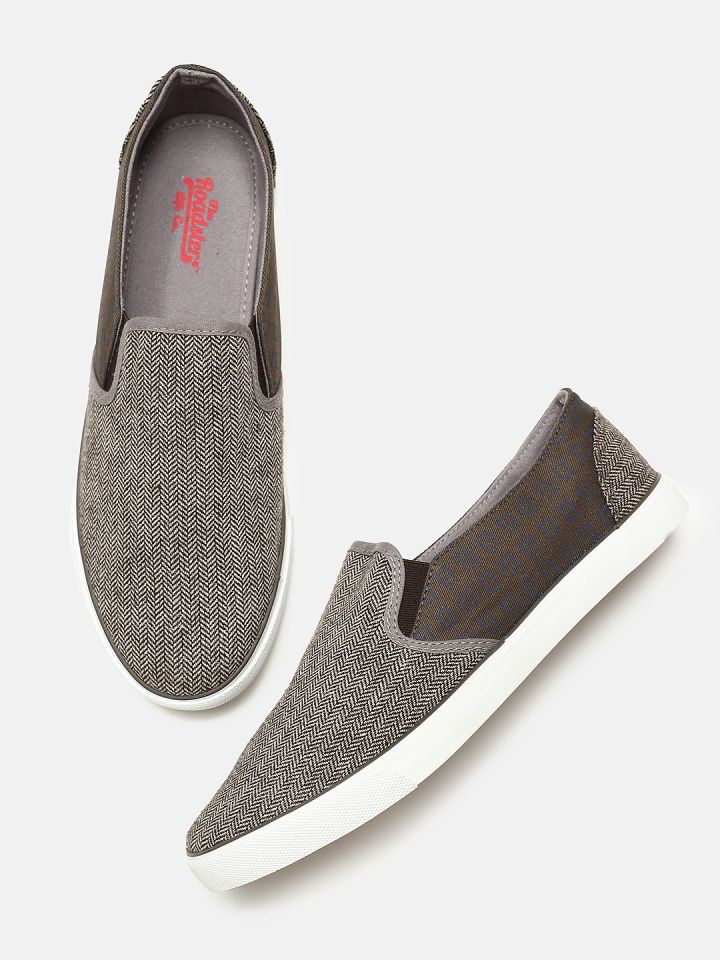 Roadster slip deals on sneakers