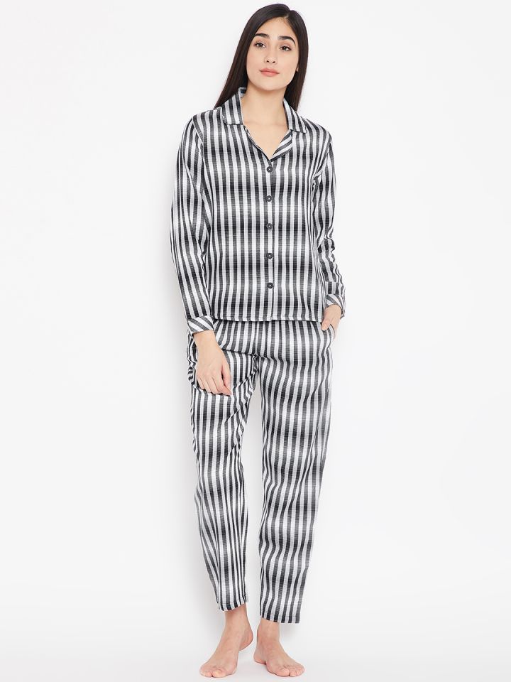 Black and store white striped pyjamas