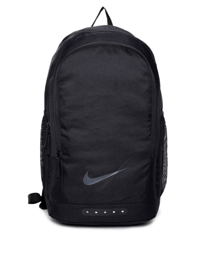 nike backpacks myntra