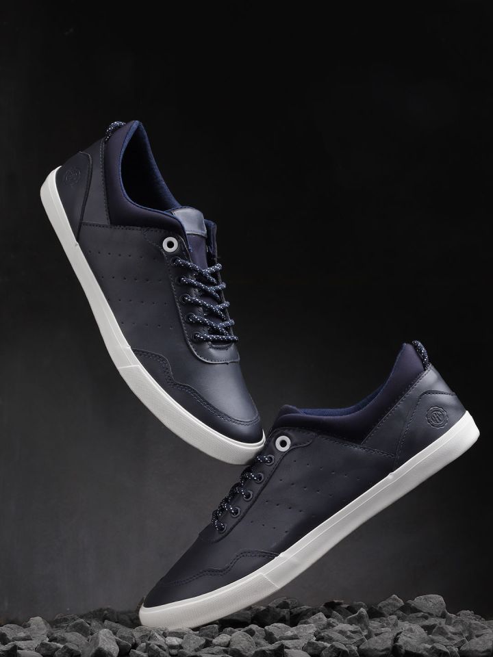 Roadster blue sneakers top