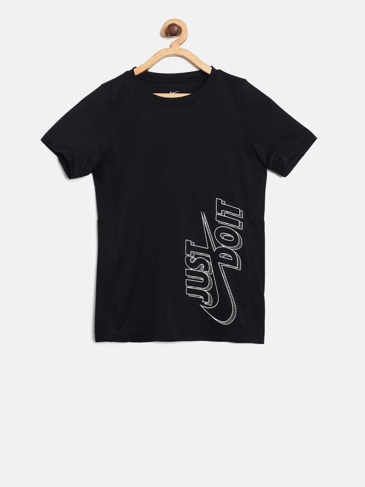 boys black nike shirt