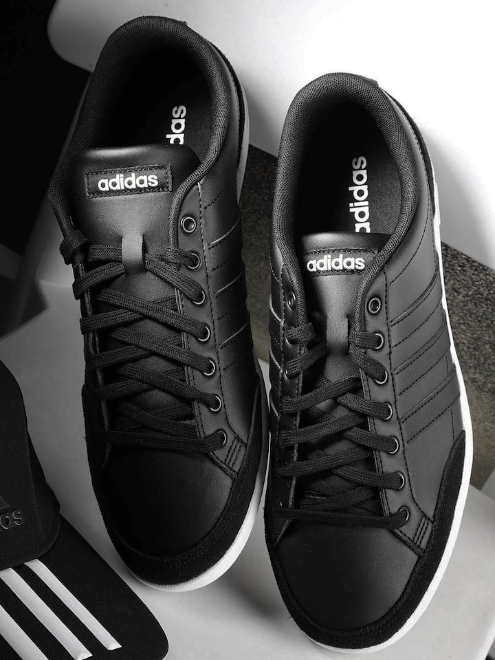 mens adidas black tennis shoes