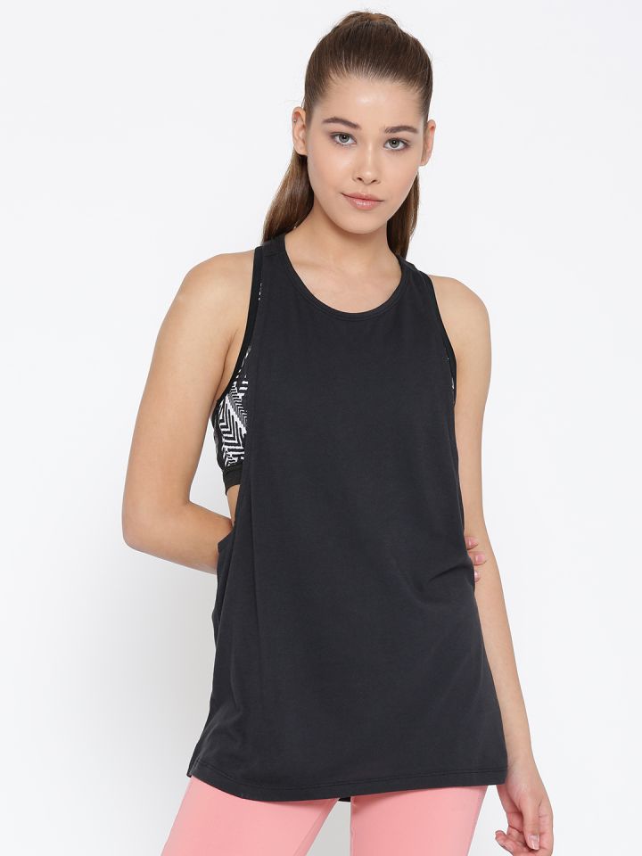 sports tank top with bra