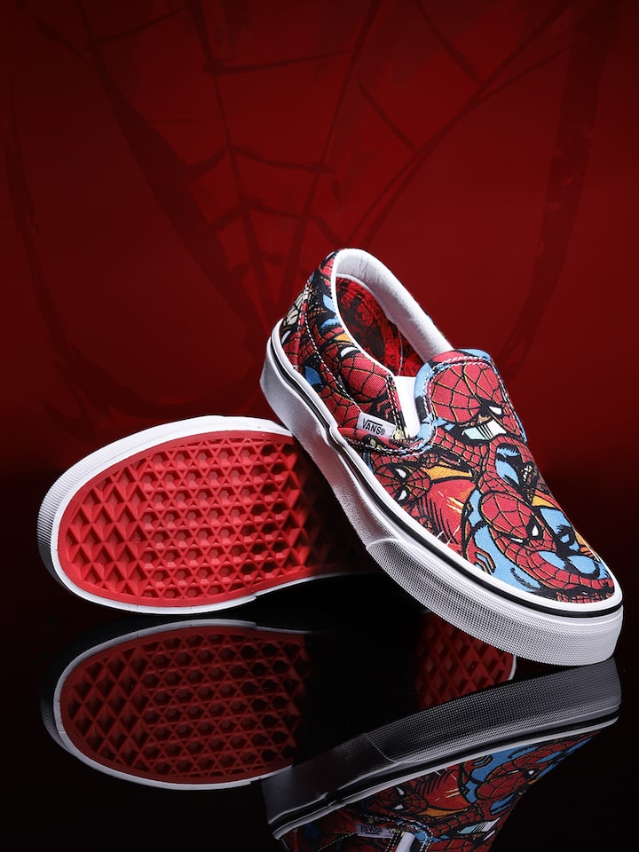 Roman Great Barrier Reef royalty Buy Vans Unisex Black & Red Marvel Spiderman Printed Classic Slip On  Sneakers - Casual Shoes for Unisex 7048939 | Myntra