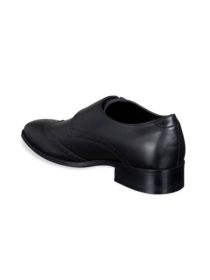 Mocas shoes online wiki