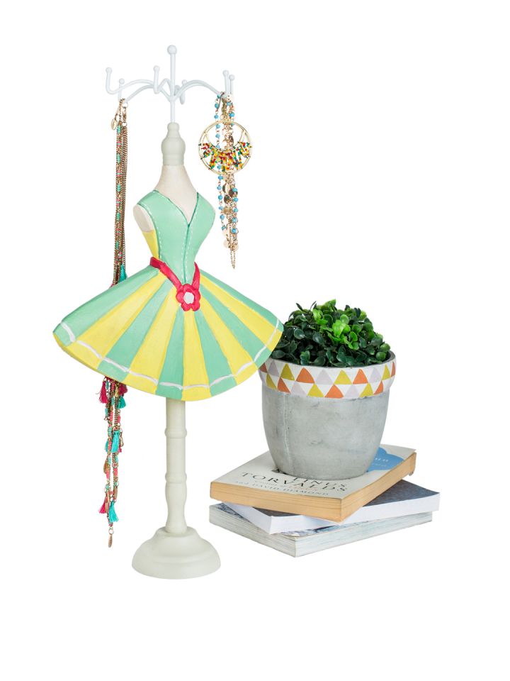 Chumbak jewellery store stand