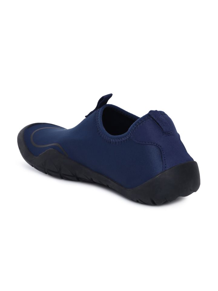 Wildcraft slip on shoes clearance