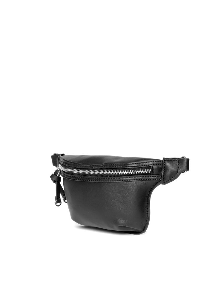 Fanny pack myntra on sale