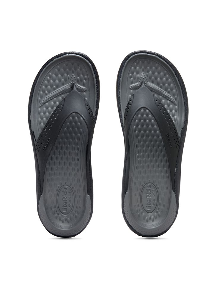 Crocs cheap men myntra