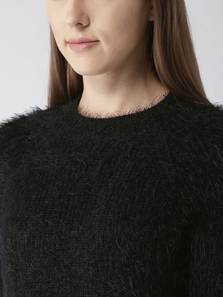 Black fuzzy shop sweater forever 21