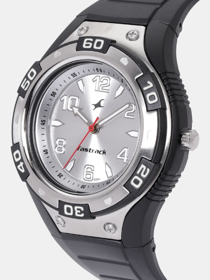 Fastrack Men Silver Toned Analogue Watch NJ9333PP01C