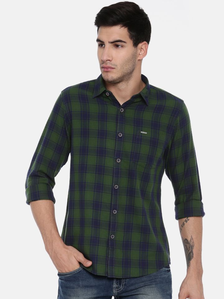 Olive green shirt with dark blue jeans hot sale