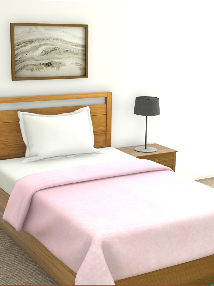 Raymond top coral blanket