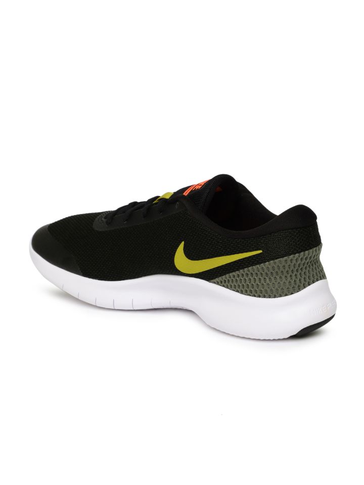 Nike flex experience rn 7 black and gold sale
