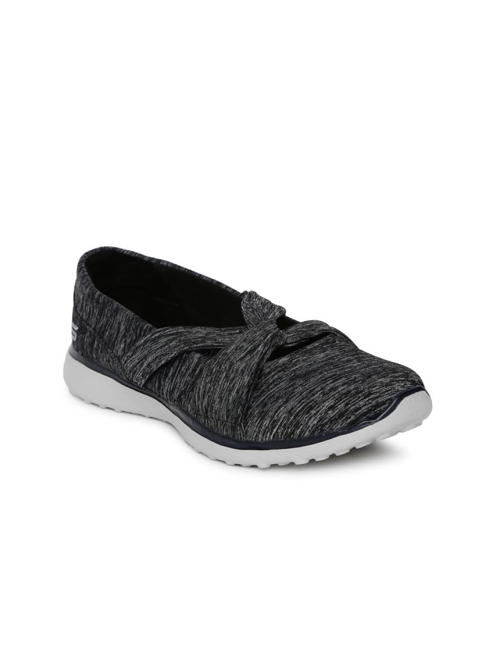 Women's knot discount concerned slip on