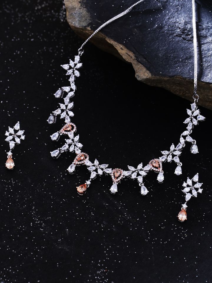 studio voylla necklace