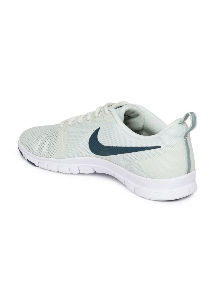 Nike women's flex store essential training shoes
