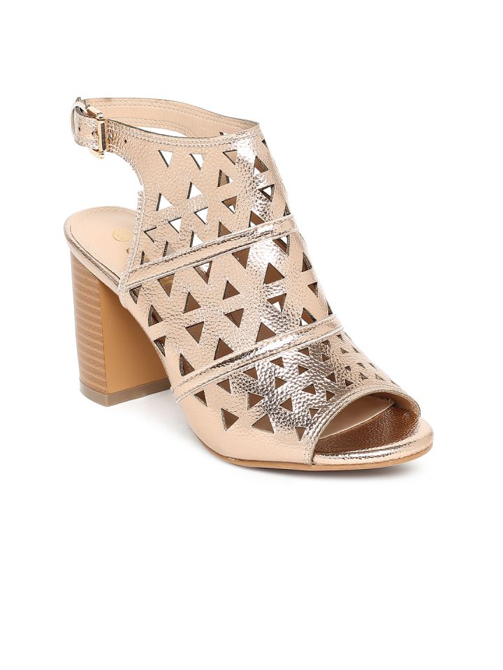 ginger sandals lifestyle