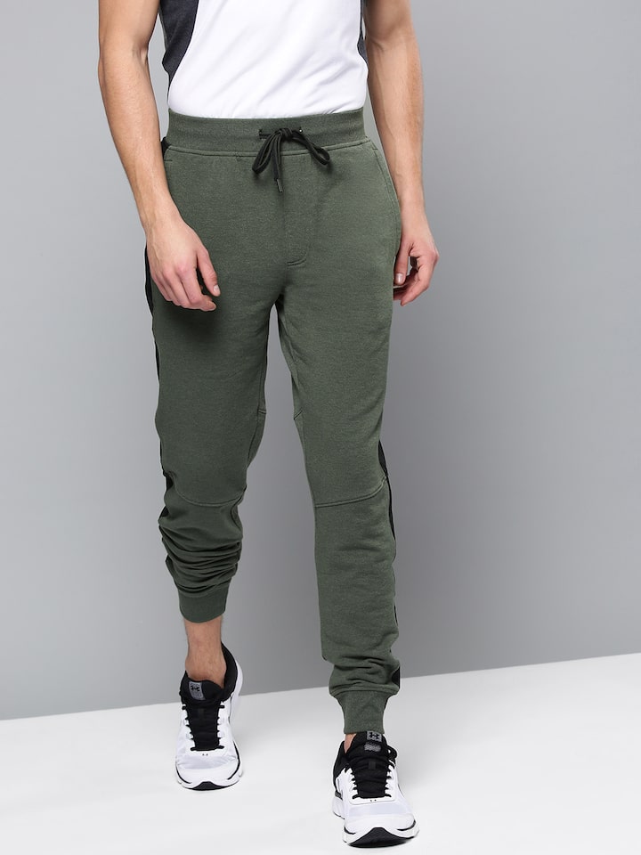 Buy UNDER ARMOUR Men Olive Green 
