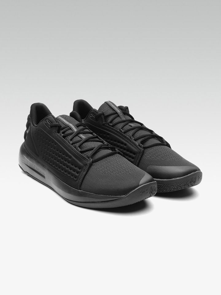 Men's ua torch low basketball shoes discount