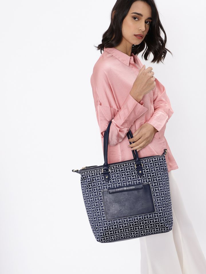 Tommy hilfiger navy deals blue tote bag