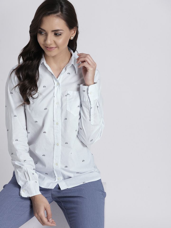 blouse button gap