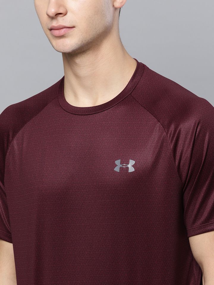 Under armour 2025 maroon t shirt