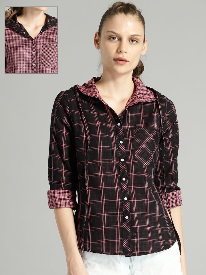 Buy Roadster Women Pink Black Regular Fit Reversible Checked