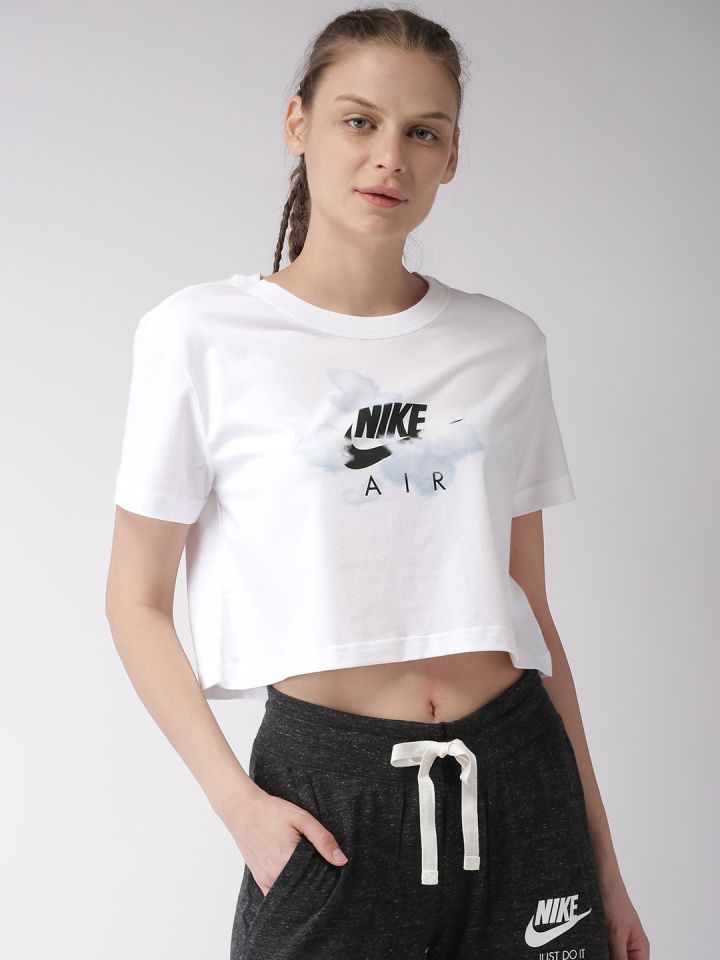 nike t shirt crop top