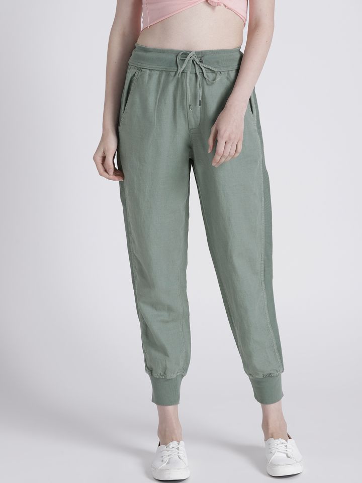 joggers on myntra