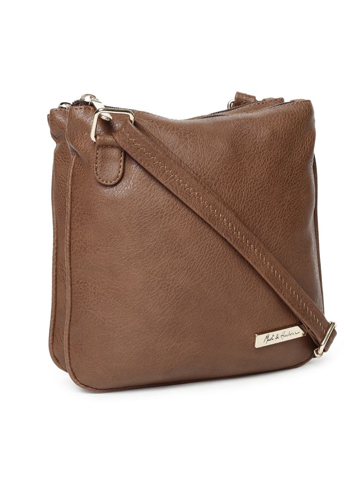 Mast and harbour sling bags store