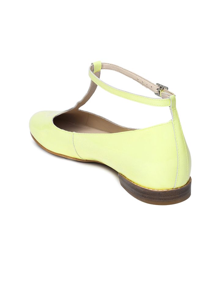 clarks ladies yellow shoes