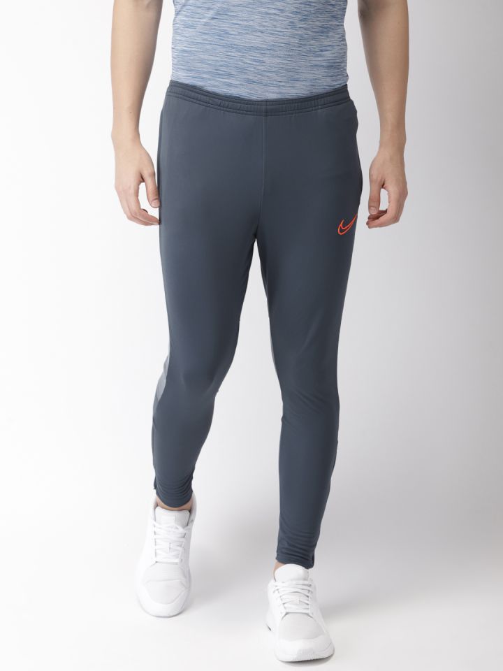Pantalon nike standard fit hot sale