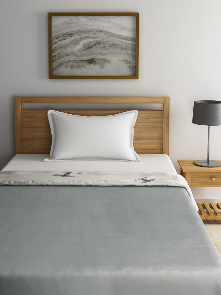 Spaces Off White Black Star Wars Print Ac Room 150 Gsm