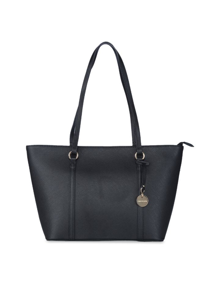 Forever new handbag store