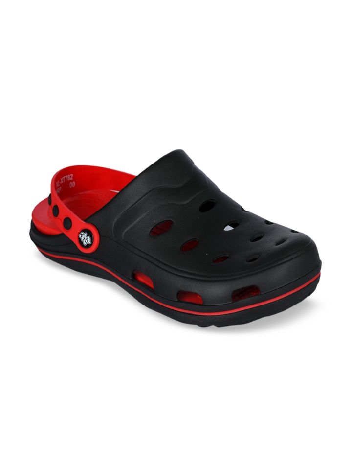 Crocs for shop men myntra
